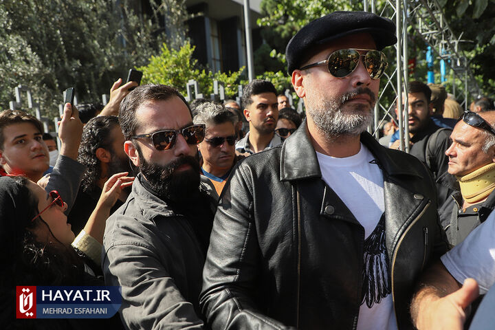 تشییع پیکر داریوش مهرجویی و وحیده محمدیفر