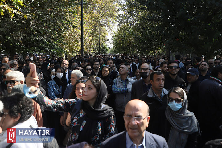 تشییع پیکر داریوش مهرجویی و وحیده محمدیفر