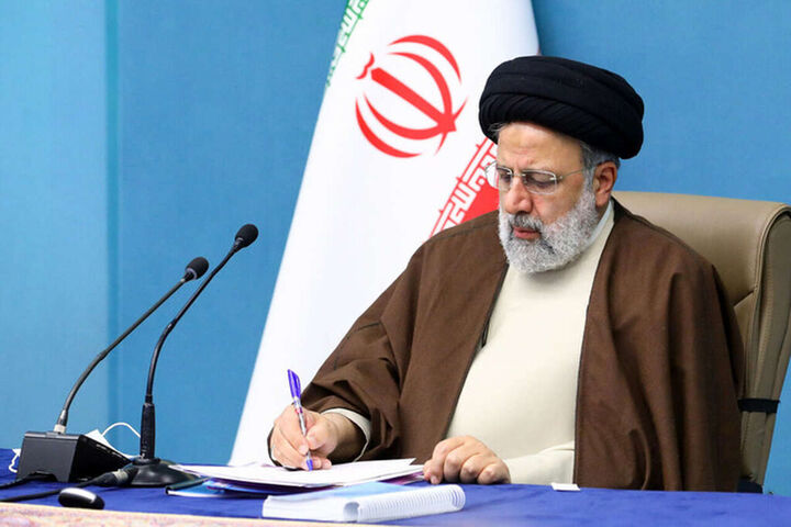 رئیس جمهور قانون تمدید برنامه ششم توسعه را ابلاغ کرد رئیس جمهور قانون تمدید برنامه ششم توسعه را ابلاغ کرد