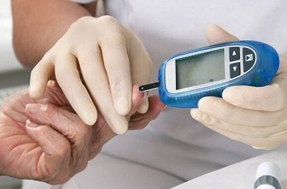 ضرورت غربالگری بیماری با اندازه‌گیری قند خون از سن ۴۵ سالگی