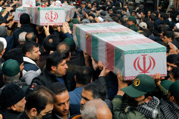 ۲۲ شهید دفاع مقدس در حال بازگشت به وطن ۲۲ شهید دفاع مقدس در حال بازگشت به وطن