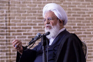 کارشناسان استاندارد در کنترل کیفیت کالاها دقیق باشند کارشناسان استاندارد در کنترل کیفیت کالاها دقیق باشند