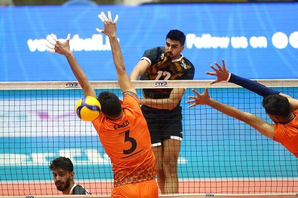 لیگ برتر والیبال با شکست خانگی سایپا و پیروزی مدافع قهرمانی آغاز شد لیگ برتر والیبال با شکست خانگی سایپا و پیروزی مدافع قهرمانی آغاز شد