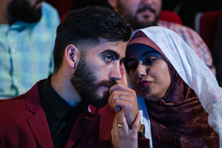 آیا والدین باید تصمیم بگیرند با چه کسی ازدواج کنیم؟