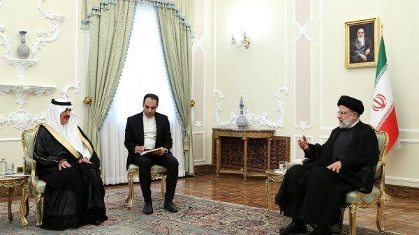 گسترش روابط ایران و عربستان در تقویت همکاریهای منطقهای و جهان اسلام موثر است گسترش روابط ایران و عربستان در تقویت همکاریهای منطقهای و جهان اسلام موثر است