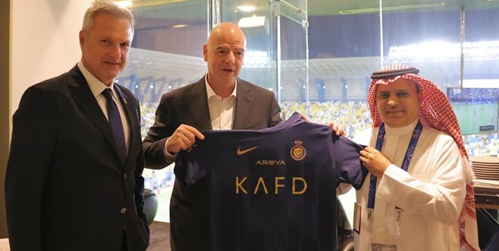 اینفانتینو تماشاگر بازی یاران رونالدو شد (عکس) اینفانتینو تماشاگر بازی یاران رونالدو شد (عکس)