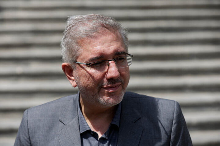 تخصیص ارز کشور برای واردات خودرو به صرفه نیست تخصیص ارز کشور برای واردات خودرو به صرفه نیست