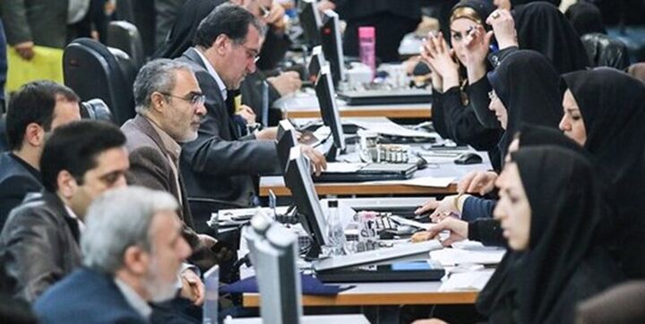 بیش از 18 هزار نفر در انتخابات مجلس ثبتنام کردهاند بیش از 18 هزار نفر در انتخابات مجلس ثبتنام کردهاند