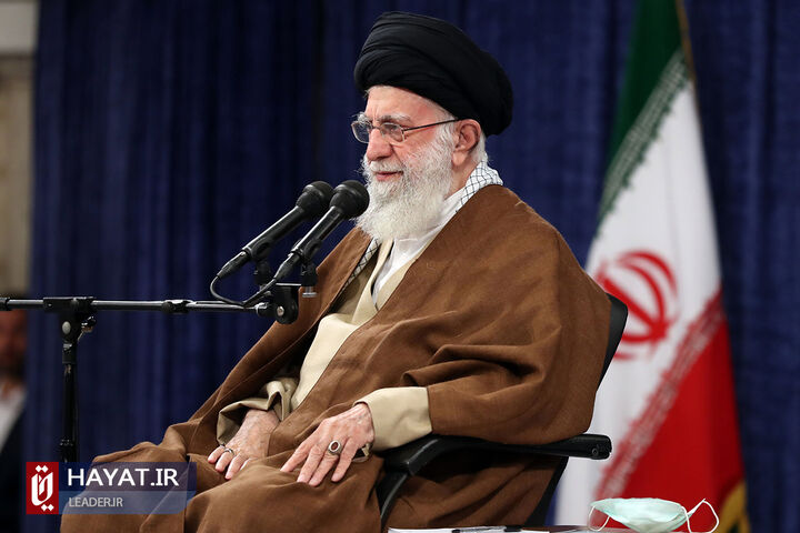 رهبرانقلاب: باید راه صدور نفت و ارزاق به رژیم صهیونیستی بسته شود رهبرانقلاب: باید راه صدور نفت و ارزاق به رژیم صهیونیستی بسته شود