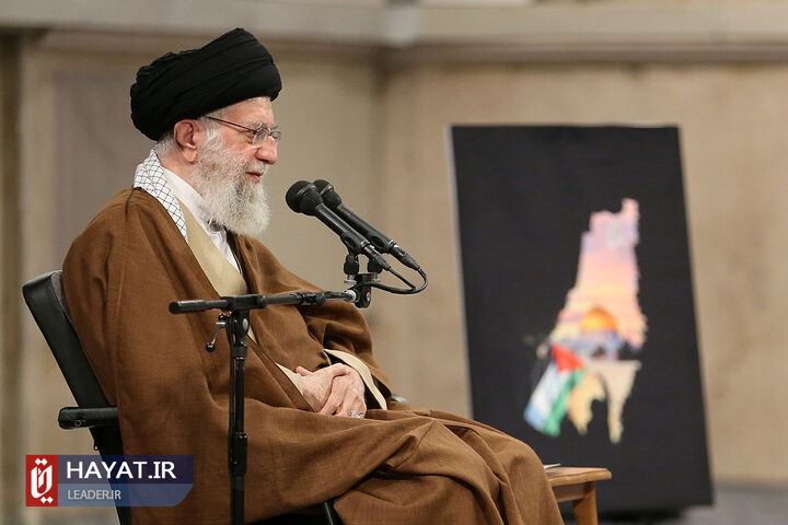 دیدار رهبر انقلاب با اعضای کنگره بزرگداشت شهدای استان لرستان