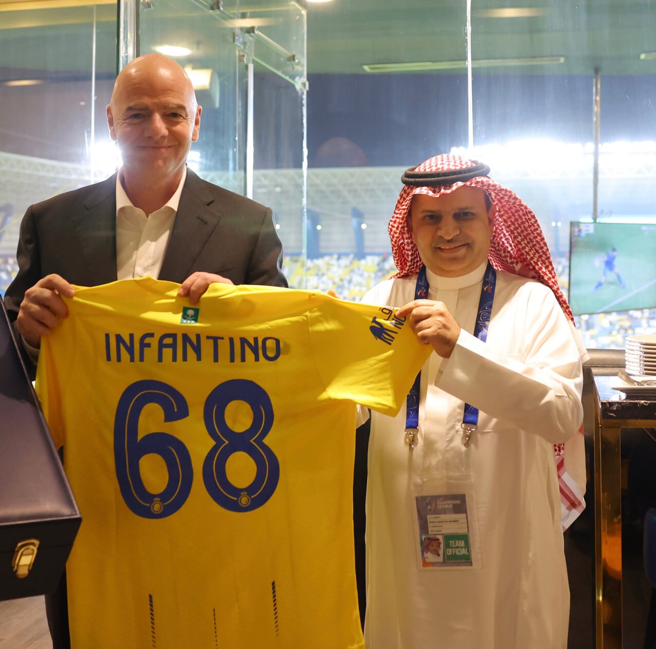 اینفانتینو تماشاگر بازی یاران رونالدو شد (عکس)