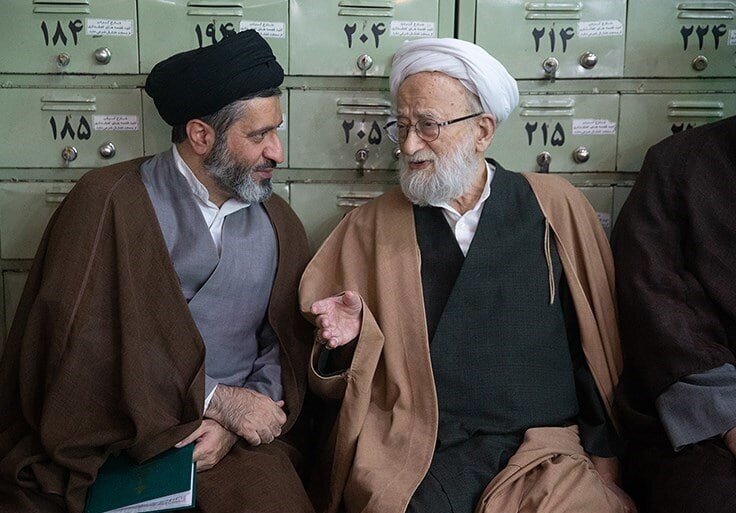 تصاویر ۴ پسر رهبر انقلاب در یک مراسم ختم