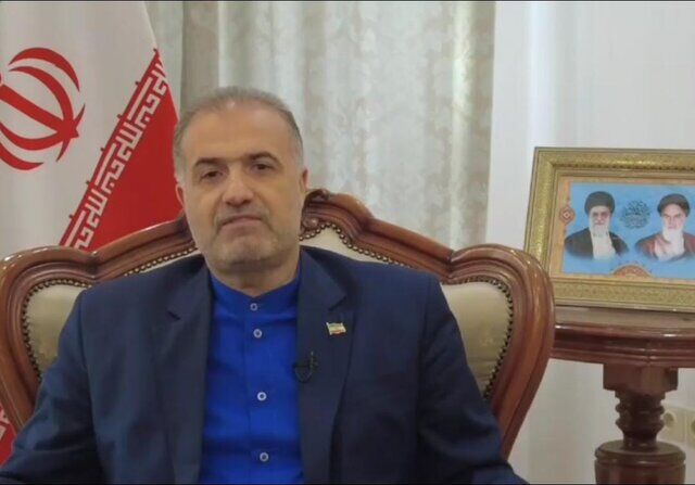 رایزنی سفیر ایران در روسیه با «الکساندر دوگین» رایزنی سفیر ایران در روسیه با «الکساندر دوگین»