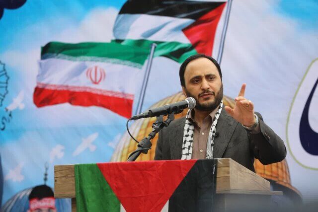 دانشجویان پیرو خط امام نشان دادند هیمنه آمریکا نابودشدنی است دانشجویان پیرو خط امام نشان دادند هیمنه آمریکا نابودشدنی است