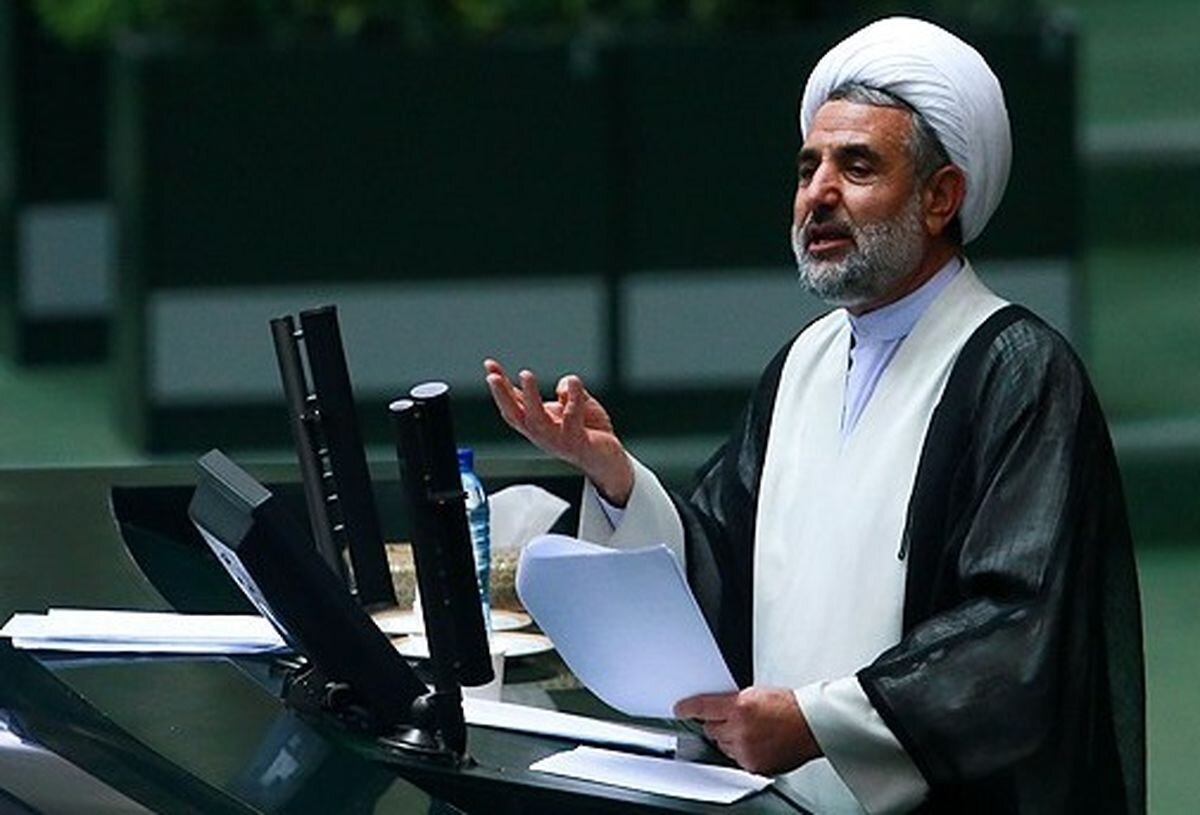 انتقاد نایب رییس مجلس از عملکرد بانک های خصوصی در قم