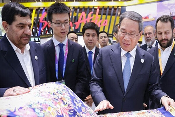 پاویون ایران در نمایشگاه بینالمللی واردات چین افتتاح شد پاویون ایران در نمایشگاه بینالمللی واردات چین افتتاح شد