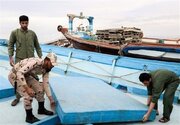 توقیف ۱۰ فروند شناور حامل سوخت قاچاق در سیستان و بلوچستان