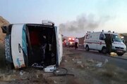 واژگونی اتوبوس تهران- یزد 10 نفر را راهی بیمارستان کرد