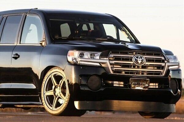 توقیف خودروی ۸۰ میلیاردی قاچاق در تهران توقیف خودروی ۸۰ میلیاردی قاچاق در تهران