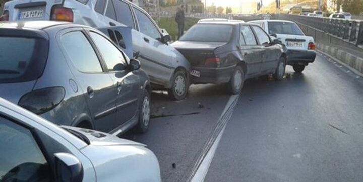 تصادف زنجیرهای با ۴ کشته در فارس تصادف زنجیرهای با ۴ کشته در فارس