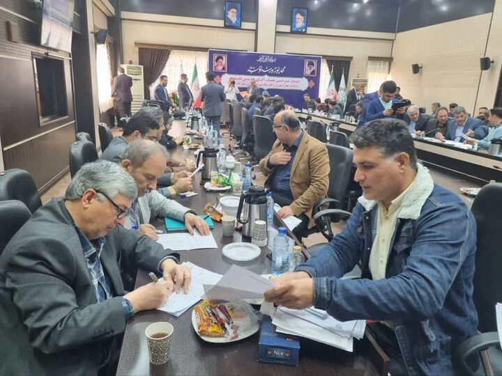 فخاری: مردم بدون واسطه و به صورت مستقیم مشکلات خود را با مسئولین مطرح کنند فخاری: مردم بدون واسطه و به صورت مستقیم مشکلات خود را با مسئولین مطرح کنند