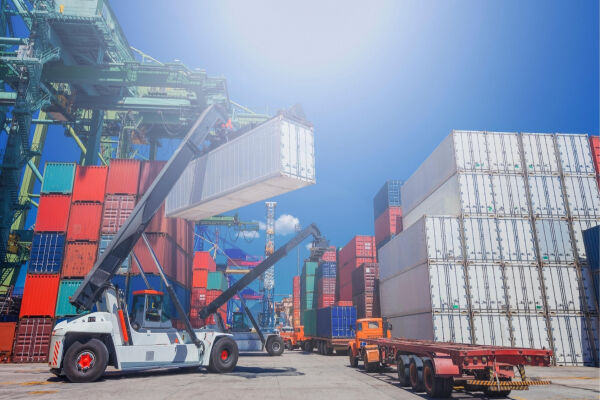 صادرات بیش از ۱.۵ میلیارد دلار کالا از آذربایجانغربی صادرات بیش از ۱.۵ میلیارد دلار کالا از آذربایجانغربی