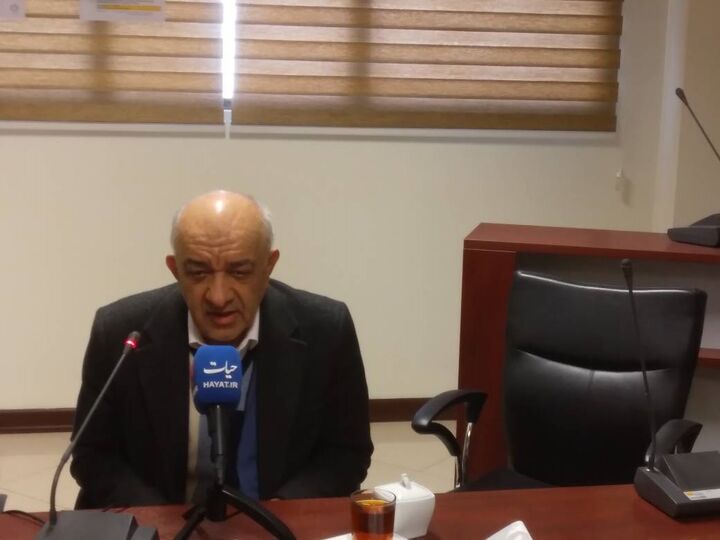 بروز یک بیماری شایع چشمی به علت استفاده بیش از حد از گوشی های هوشمند