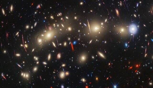 تلسکوپ «جیمز وب» تصویری از یک درخت کریسمس کیهانی گرفت تلسکوپ «جیمز وب» تصویری از یک درخت کریسمس کیهانی گرفت