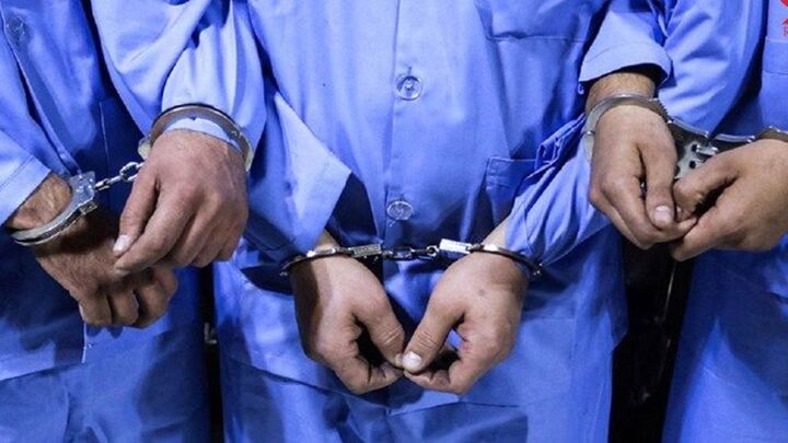 بازداشت ۳ کارمند منابع طبیعی جیرفت به جرم فساد و ارتشا بازداشت ۳ کارمند منابع طبیعی جیرفت به جرم فساد و ارتشا