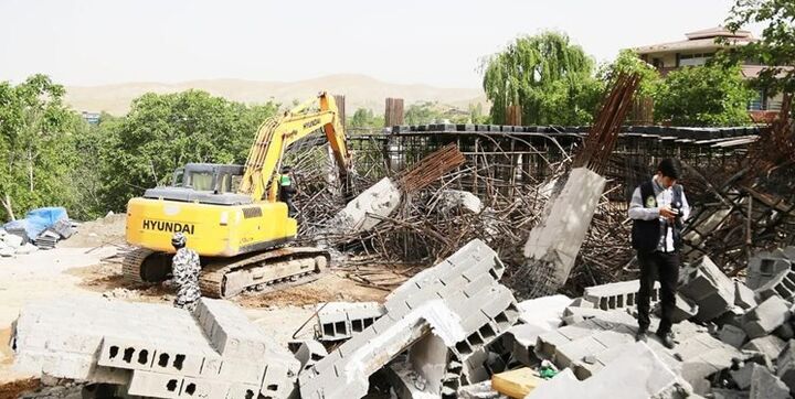 ۴۲ ویلای غیر مجاز در چهارباغ تخریب شدند ۴۲ ویلای غیر مجاز در چهارباغ تخریب شدند