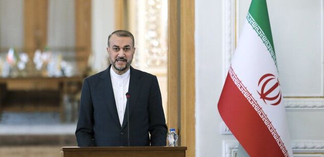 دامنه جنگ نباید گسترش پیدا کند / باید بر ابتکارات سیاسی جهت توقف جنایتها تمرکز کنیم دامنه جنگ نباید گسترش پیدا کند / باید بر ابتکارات سیاسی جهت توقف جنایتها تمرکز کنیم