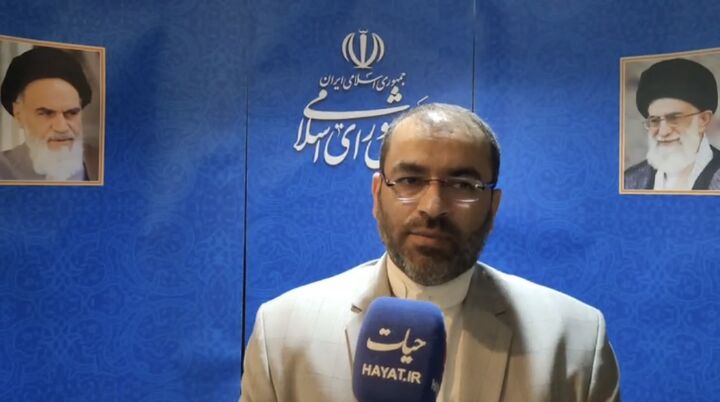 ۳۰ آبان روز قهرمان ملی شد + فیلم ۳۰ آبان روز قهرمان ملی شد + فیلم