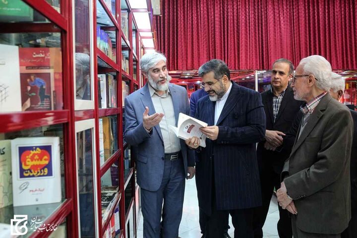 بهدنبال گسترش و توسعه کتابفروشیهای محلی هستیم بهدنبال گسترش و توسعه کتابفروشیهای محلی هستیم