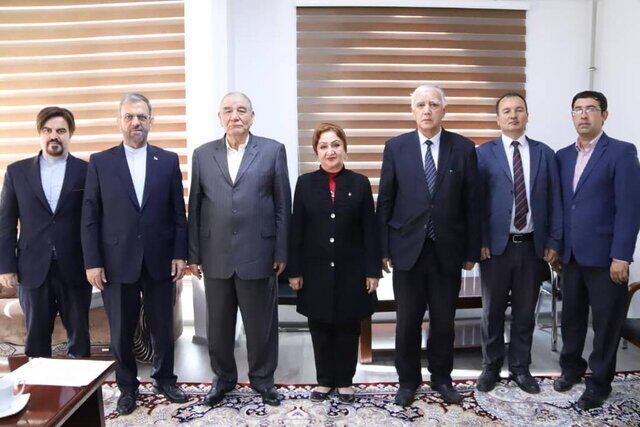 بررسی روابط دوجانبه در دیدار سفیر ایران با یک مقام تاجیکستان بررسی روابط دوجانبه در دیدار سفیر ایران با یک مقام تاجیکستان