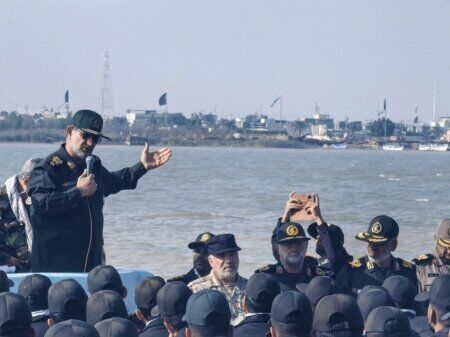 به زودی دستاوردهای دفاعی در عرصه شناورهای سطحی و پهپاد رونمایی می شود به زودی دستاوردهای دفاعی در عرصه شناورهای سطحی و پهپاد رونمایی می شود