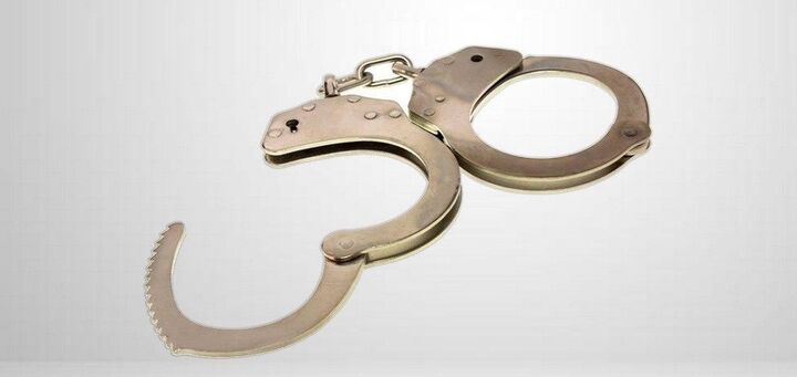 بازداشت ۱۱ مسئول در هرمزگان به اتهام همکاری با قاچاقیچان سوخت بازداشت ۱۱ مسئول در هرمزگان به اتهام همکاری با قاچاقیچان سوخت