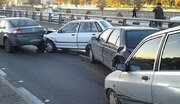 تصادف زنجیره ای در آزاد راه کرج - قزوین/ ۵ نفر مصدوم شدند