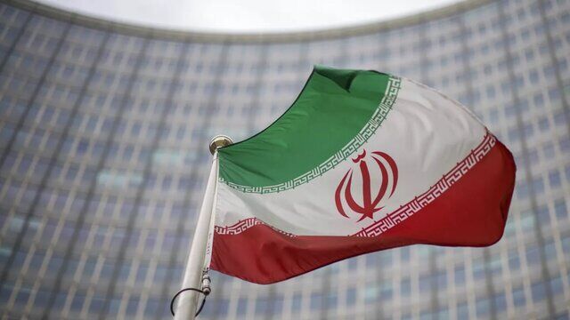 آیین تکریم پرچم با حضور سفیران خارجی در تهران برگزار شد