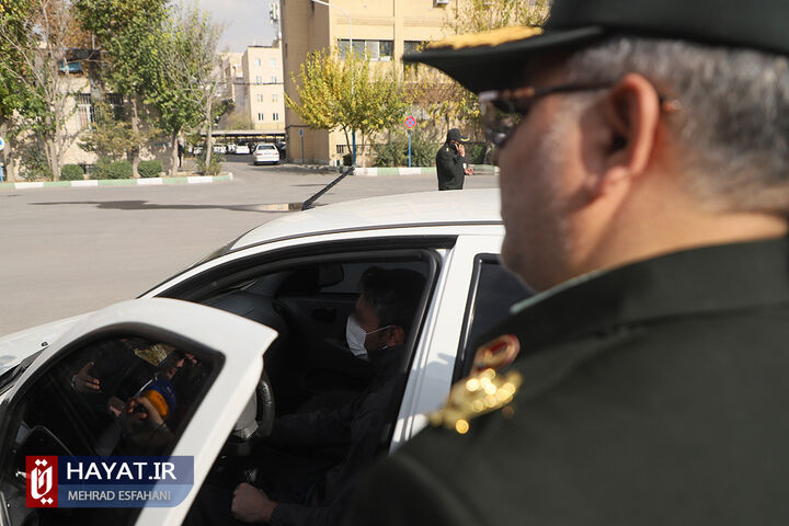 طرح دستگیری تعدادی از سارقان خودرو و موتورسیکلت و نمایش ادوات جرم