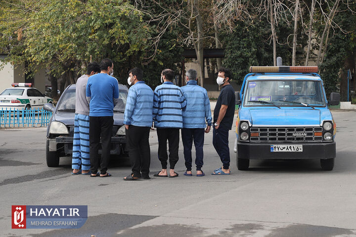 طرح دستگیری تعدادی از سارقان خودرو و موتورسیکلت و نمایش ادوات جرم