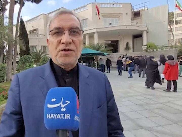 واکنش وزیر بهداشت به ادعای کمبود شیرخشک/ بهزودی حدود هفت هزار تخت جدید افتتاح میشود + فیلم واکنش وزیر بهداشت به ادعای کمبود شیرخشک/ بهزودی حدود هفت هزار تخت جدید افتتاح میشود + فیلم