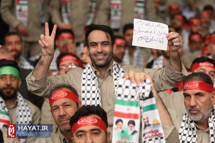 دیدار هزاران نفر از بسیجیان با رهبر معظم انقلاب اسلامی