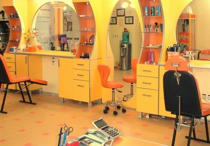 گلایه سرپرست دانشگاه علوم پزشکی از دخالت آرایشگران در امورات پزشکی گلایه سرپرست دانشگاه علوم پزشکی از دخالت آرایشگران در امورات پزشکی