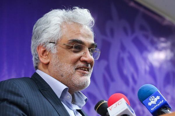 عکس/ شهید طهرانچی در کنار مردم سیلزده خوزستان عکس/ شهید طهرانچی در کنار مردم سیلزده خوزستان