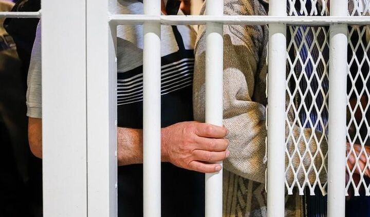 ۴ نفر از اعضای کادر درمان بیمارستان مفید بازداشت شدند ۴ نفر از اعضای کادر درمان بیمارستان مفید بازداشت شدند