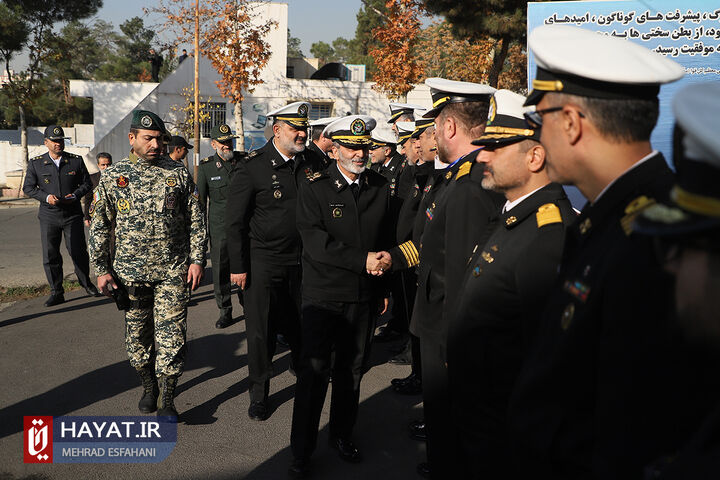 افتتاح نمایشگاه دستاوردهای جدید نیروی دریایی ارتش