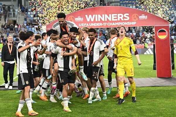 نوجوانان آلمان قهرمان شدند/ ناکامی خروسها در ماراتن پنالتی نوجوانان آلمان قهرمان شدند/ ناکامی خروسها در ماراتن پنالتی