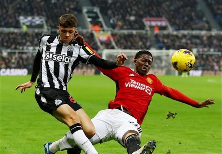 شکست تلخ شیاطین سرخ مقابل نیوکاسل شکست تلخ شیاطین سرخ مقابل نیوکاسل