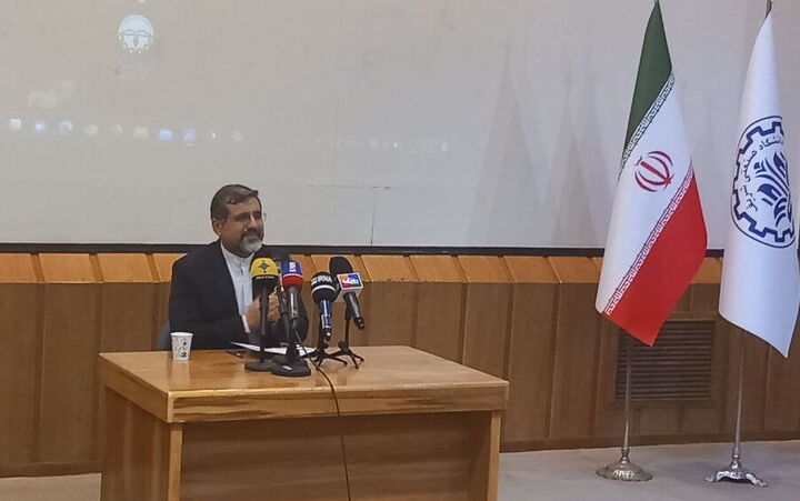 هیچ محدودیتی در فعالیتهای فرهنگی، هنری و دینی در دانشگاهها وجود ندارد هیچ محدودیتی در فعالیتهای فرهنگی، هنری و دینی در دانشگاهها وجود ندارد