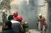 نجات ۴ نفر از میان شعله‌های آتش و دود در کرمانشاه